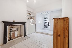 Photo 25- click for photo gallery